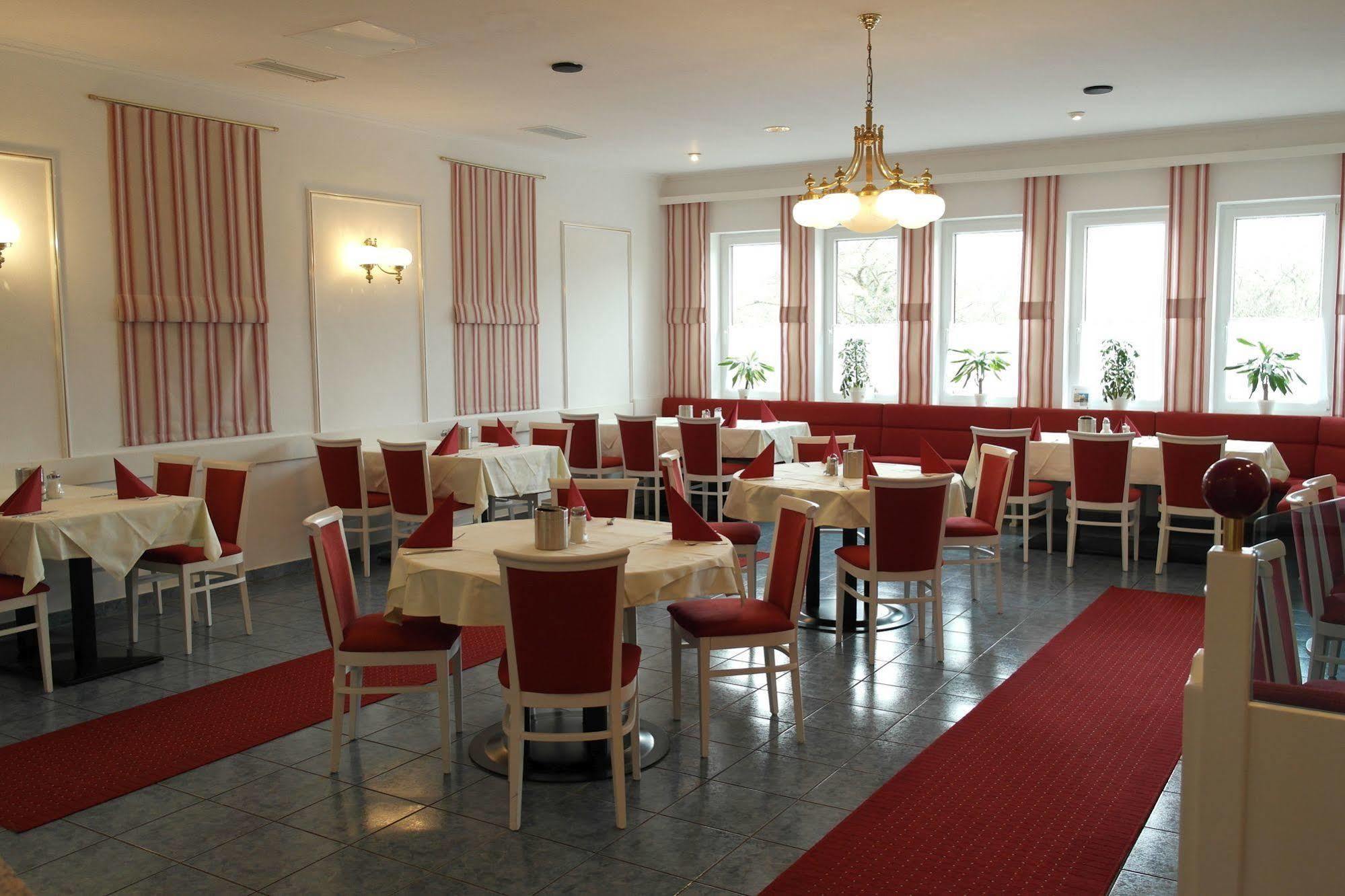 Grandhotel Niederoesterreichischer Hof Lanzenkirchen Exteriör bild